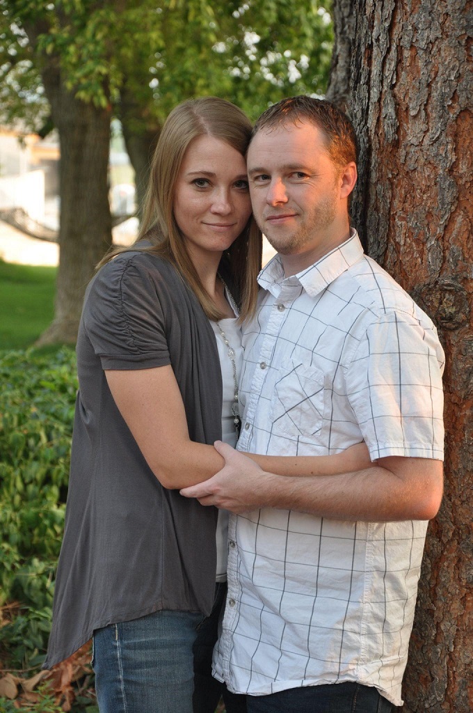 Brad and Sarah engagement picture